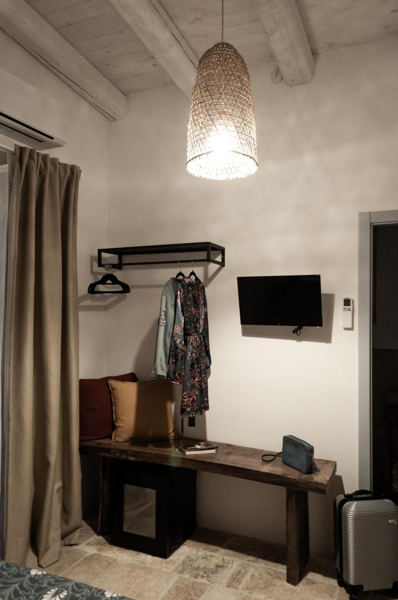 לינה וארוחת בוקר מונופולי Casale Petrarolo מראה חיצוני תמונה